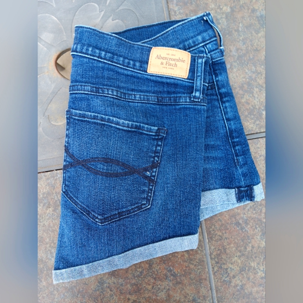 Abercrombie & Fitch denim shorts 10/30